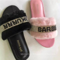 2020 Neuankömmlinge Damen flache pelzige Hausschuhe rosa Glitzer -Folien für Frauen Mode Sandalen